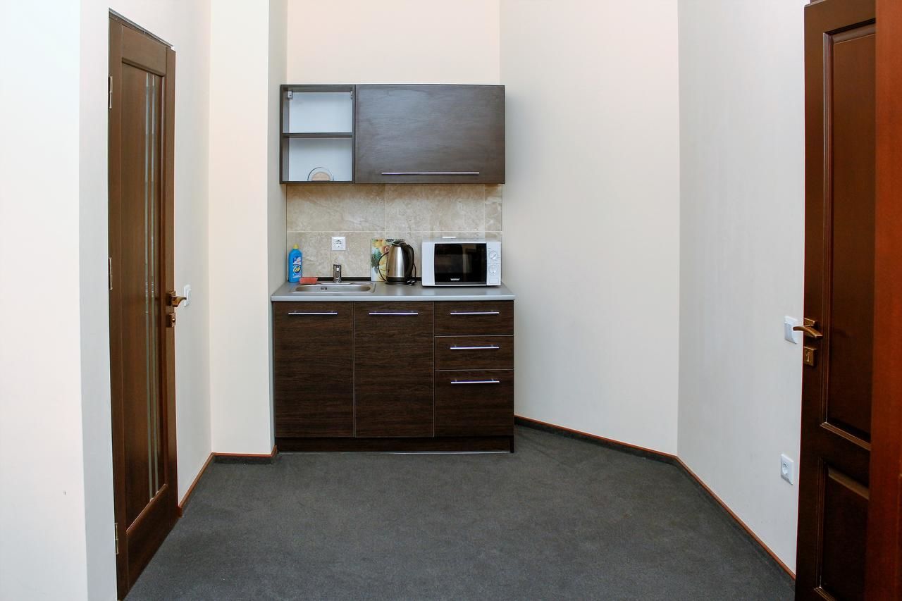 Отель City Club European Черновцы