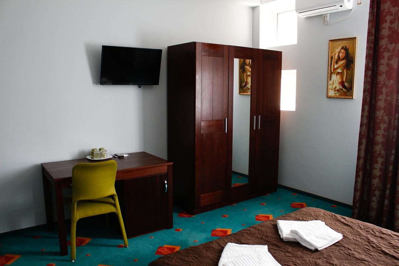 Отель City Club European Черновцы