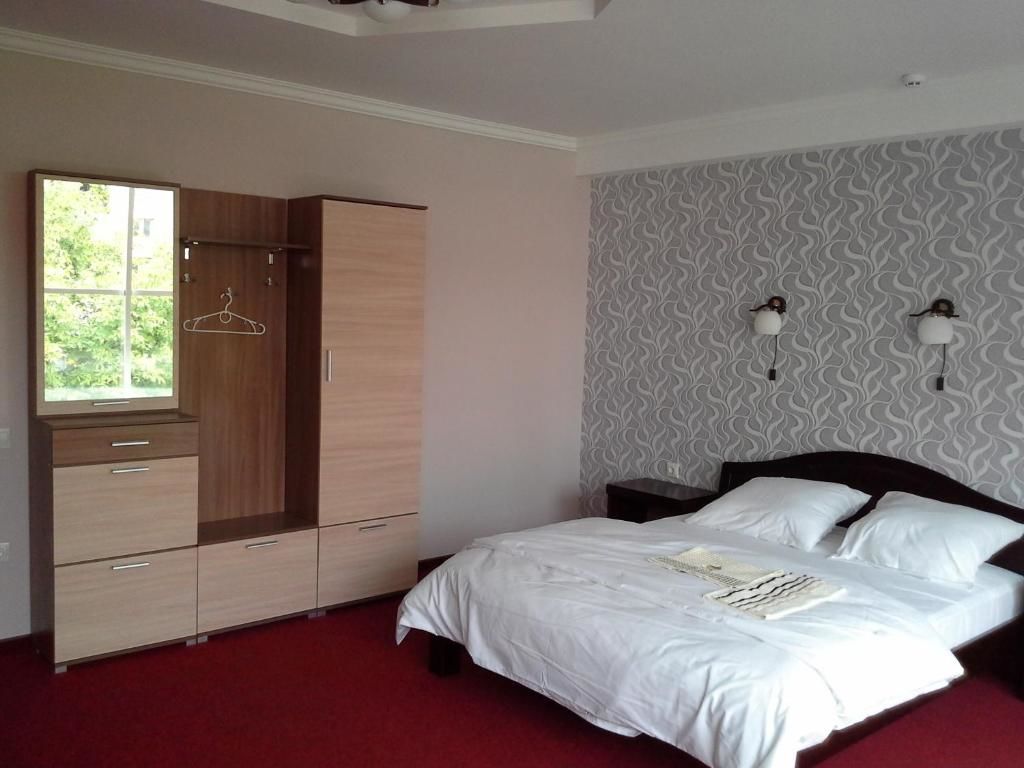 Отель City Club European Черновцы