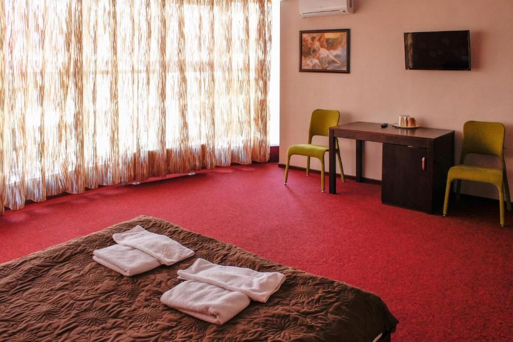 Отель City Club European Черновцы