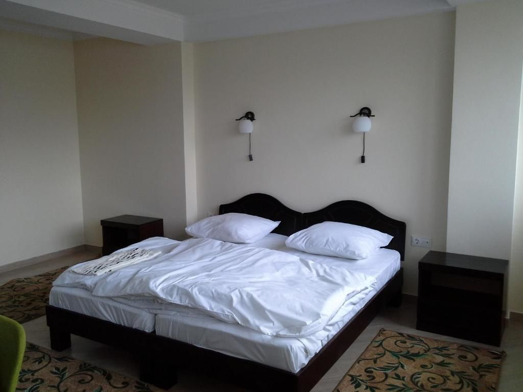 Отель City Club European Черновцы-75