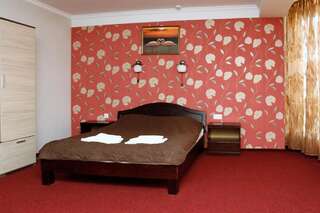 Отель City Club European Черновцы Люкс-6